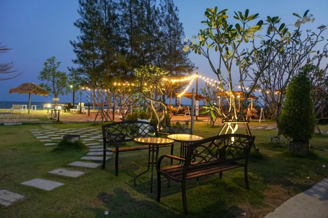 Loft Caravan Resort Haad Chao Samran Eksteriør billede